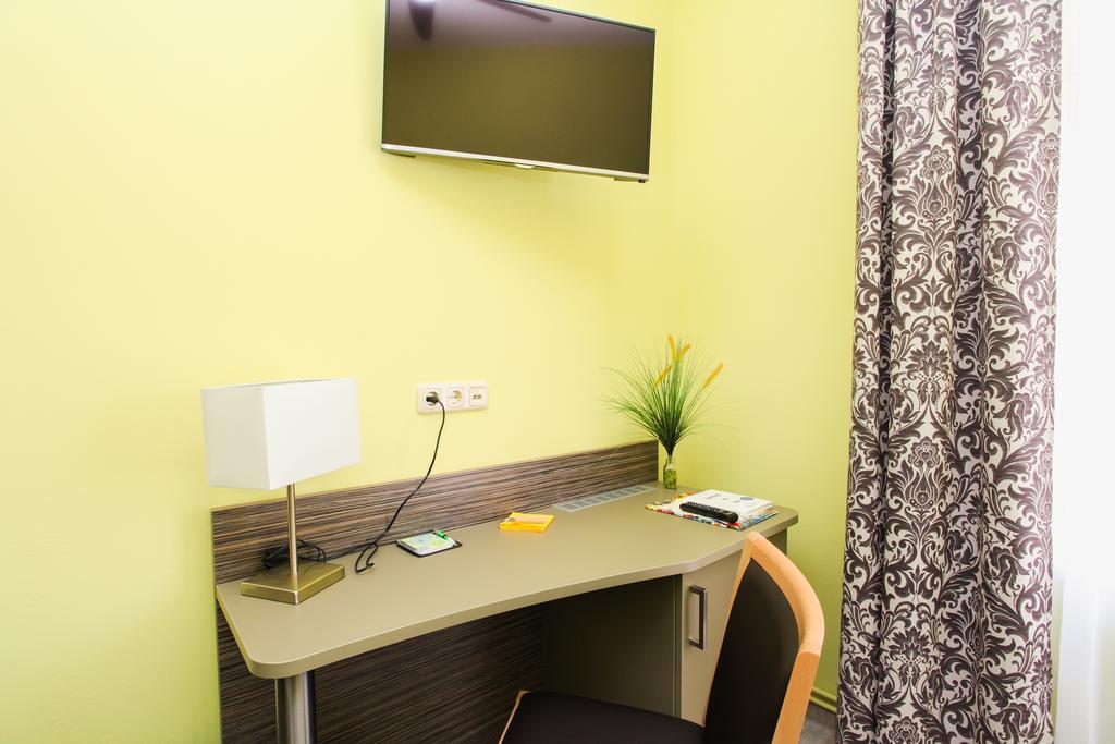Restaurant & Pension Eshramo Barth Room photo