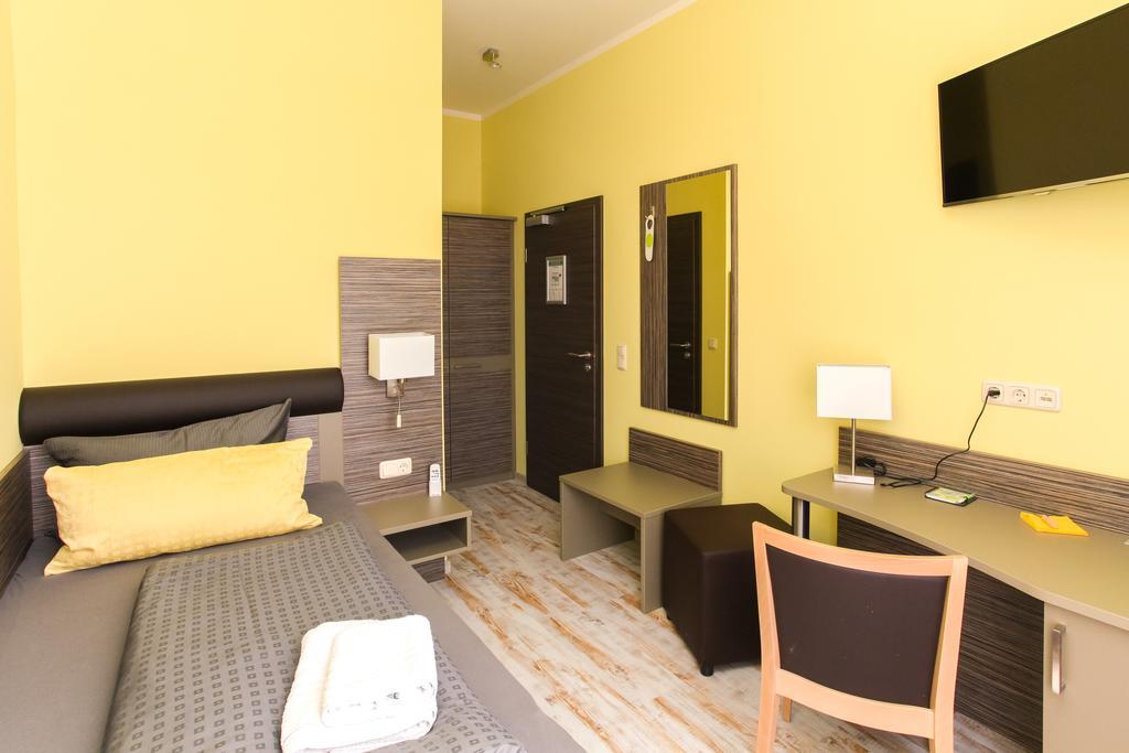Restaurant & Pension Eshramo Barth Room photo