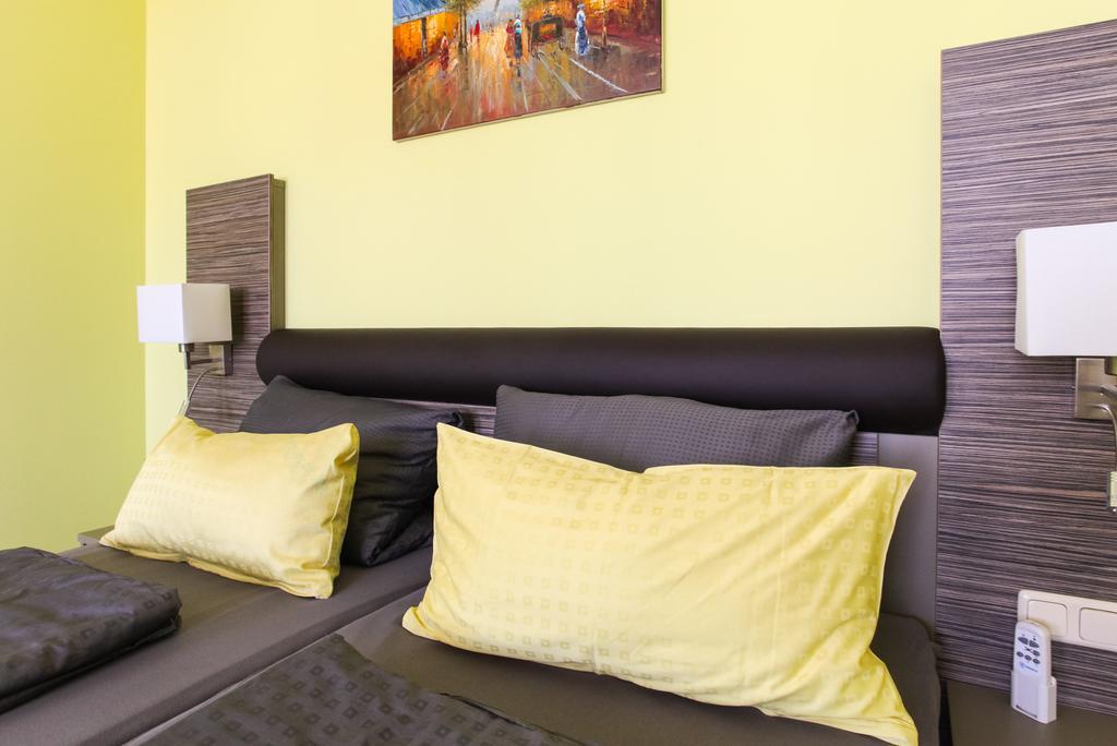Restaurant & Pension Eshramo Barth Room photo