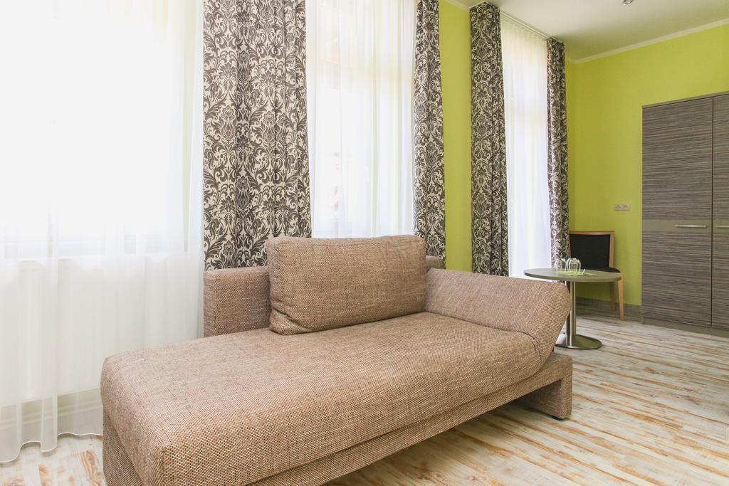 Restaurant & Pension Eshramo Barth Room photo