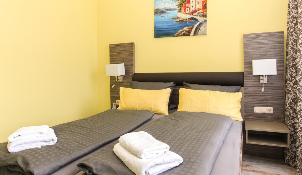Restaurant & Pension Eshramo Barth Room photo